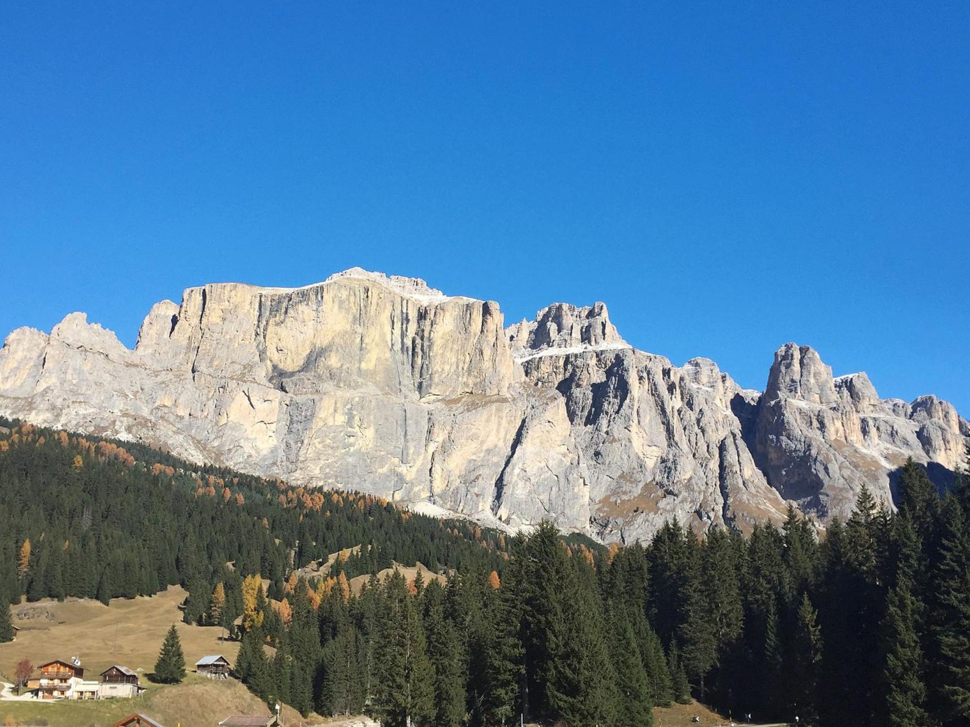 Ferienwohnung Locazione Turistica Cesa Micheluzzi - Czi712 Penia Exterior foto