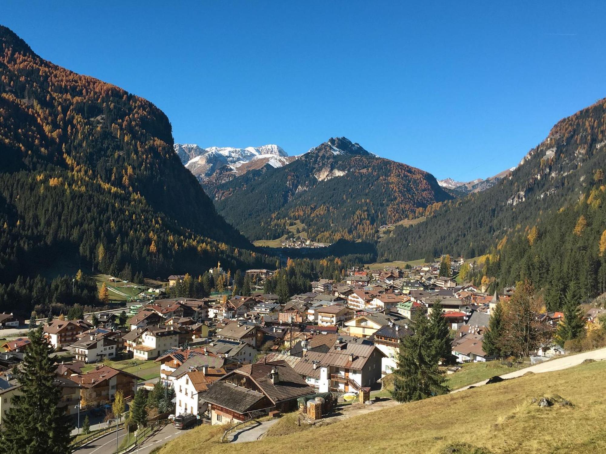 Ferienwohnung Locazione Turistica Cesa Micheluzzi - Czi712 Penia Exterior foto