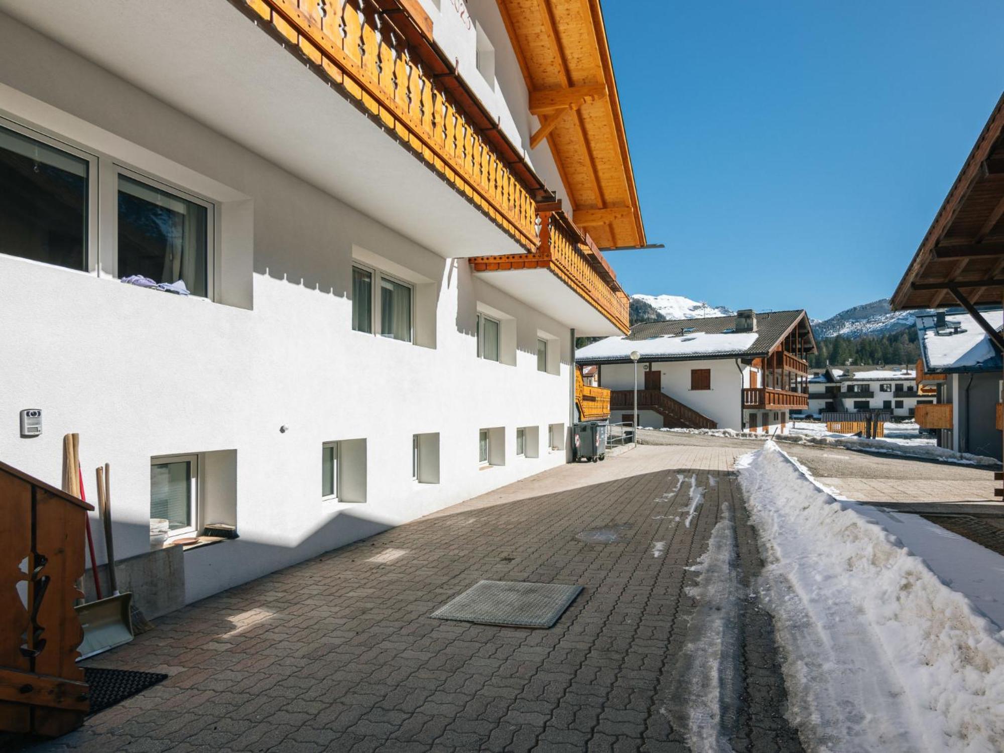 Ferienwohnung Locazione Turistica Cesa Micheluzzi - Czi712 Penia Exterior foto